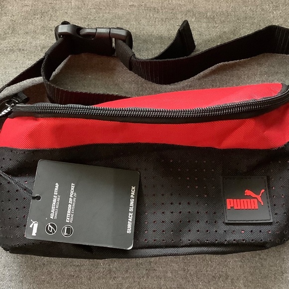 Puma Surface Sling Pack NWT - Picture 2 of 5